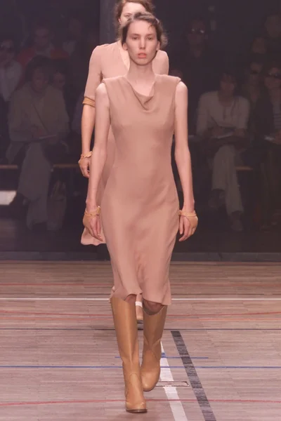 Look 12